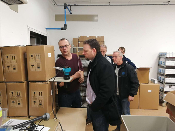 壹定发超声波液位计的演示